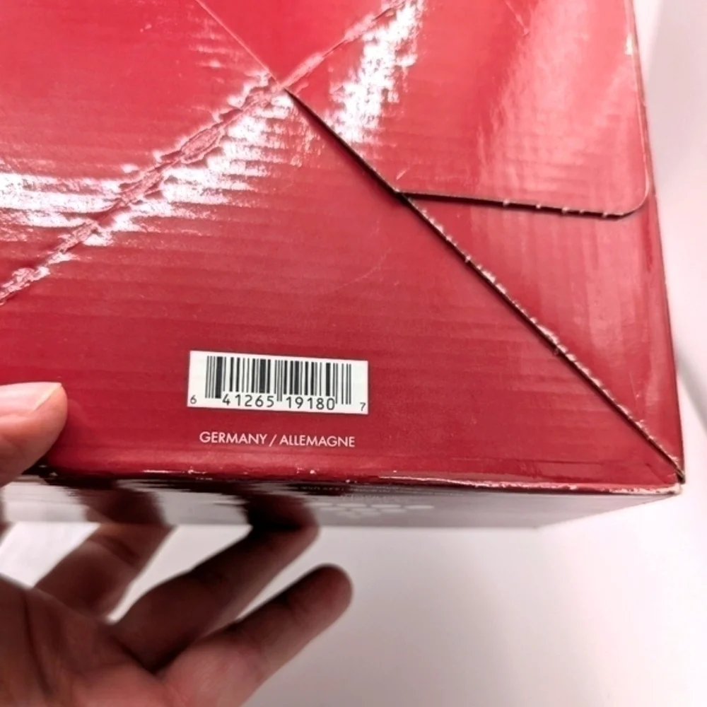 Vintage Mikasa 6" Footed Crystal Snowflake Bowl - Picture 8 of 9